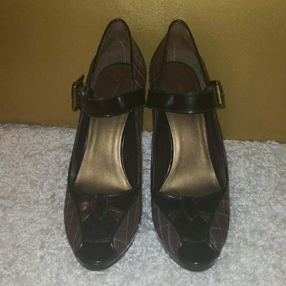 Plaid heeled peep toe